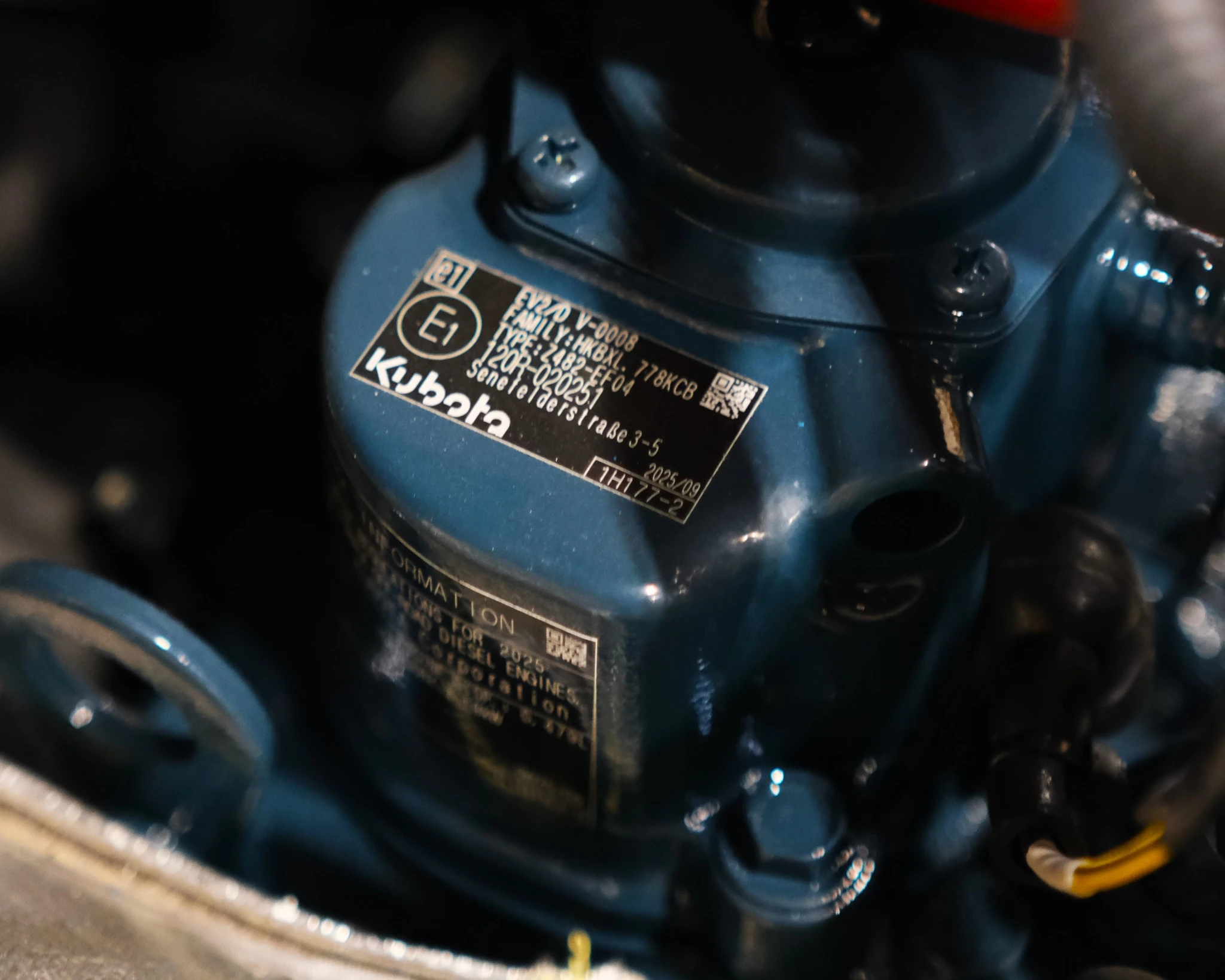 R06 ECO Micro Excavator – Kubota Diesel, Open Cab - Image 3