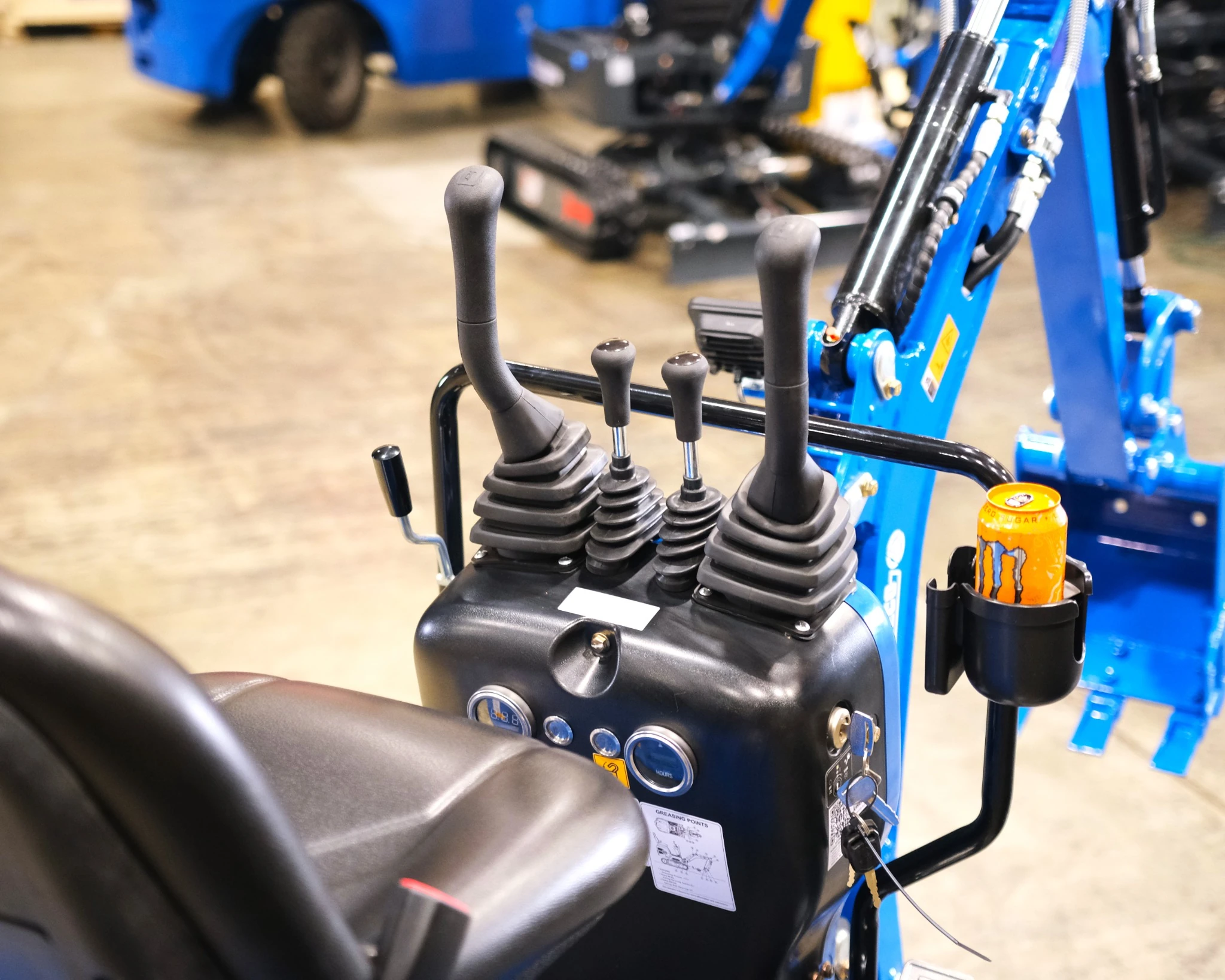 R06 ECO Micro Excavator – Kubota Diesel, Open Cab - Image 5